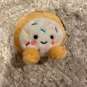 Donut palm pals new